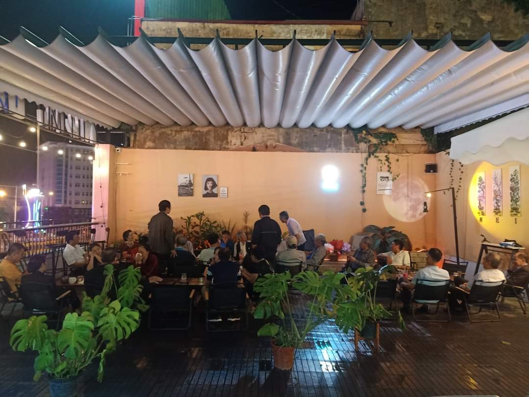 mái xếp thông tự động điều khiển từ xa