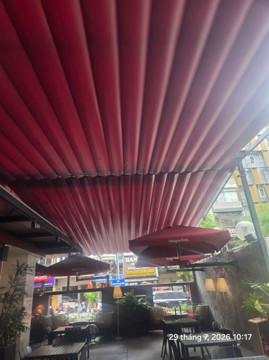 Thay bạt mái xếp quán cafe Tphcm