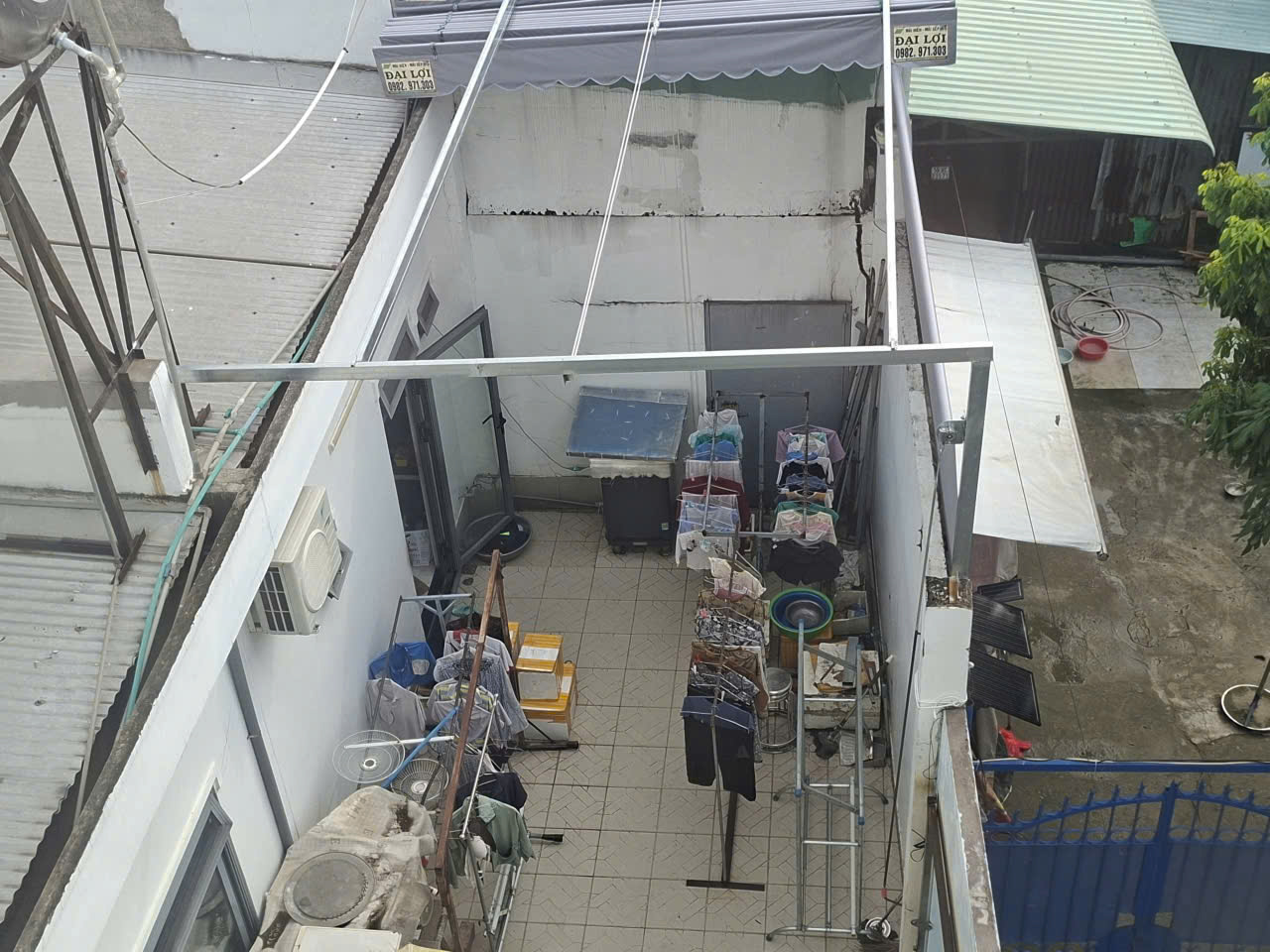 Mái xếp che sân sau nhà