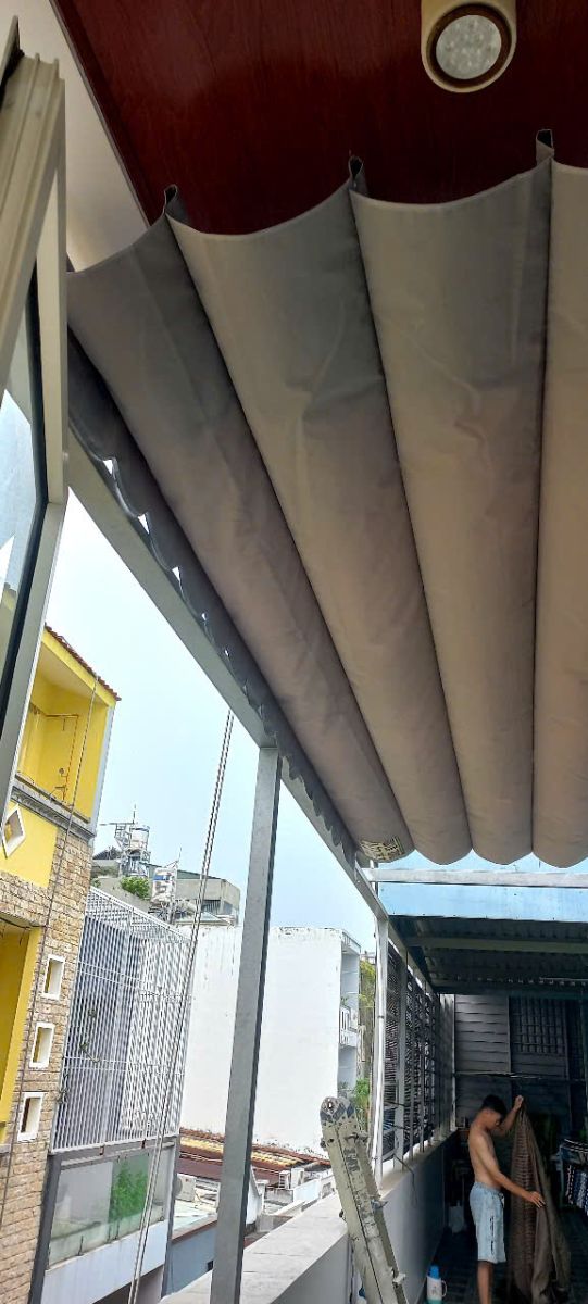 Mái xếp che nắng sân thượng Phường Tây Thạnh