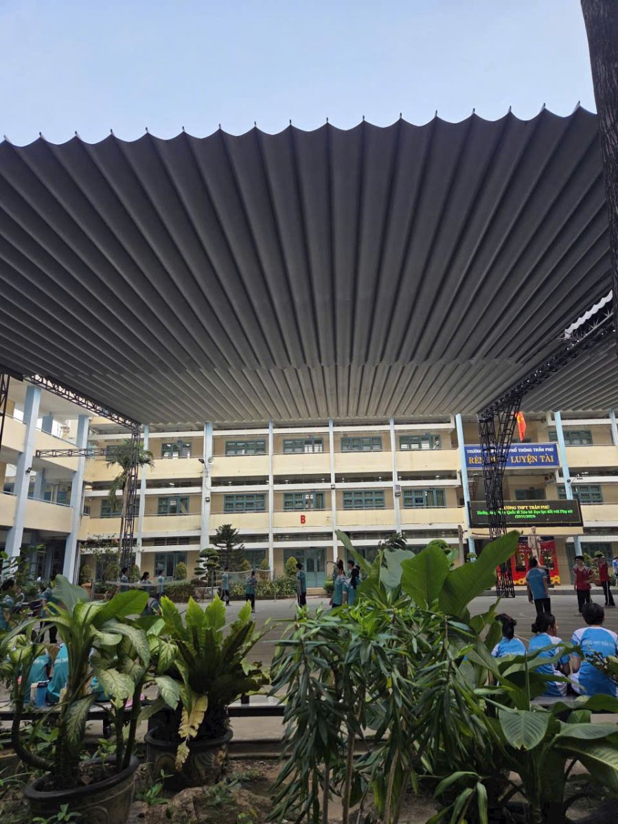 Mái bạt che giá rẻ Long An
