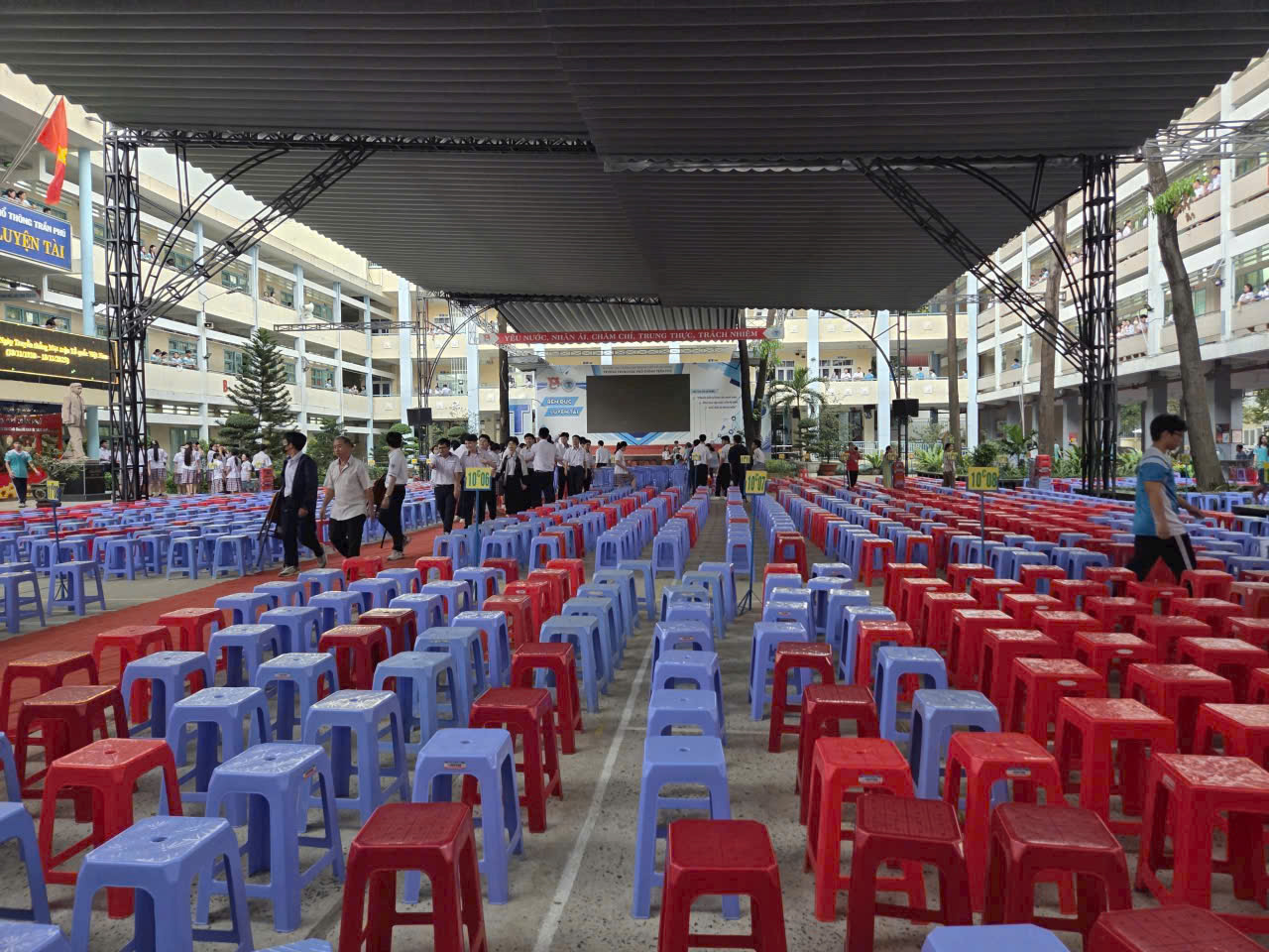 Mái bạt kéo bình dương chất lượng