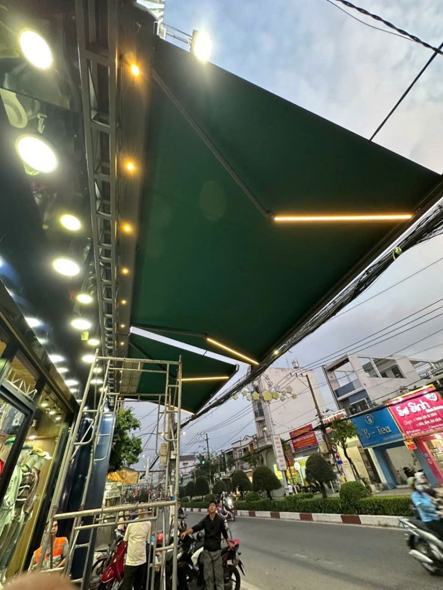 Mái hiên tự động thông minh