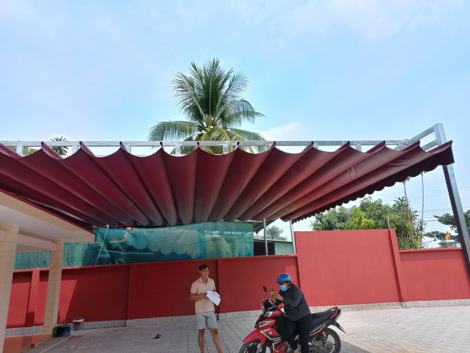 MÁI XẾP DI ĐỘNG CHE DƯỚI TẤM KÍNH